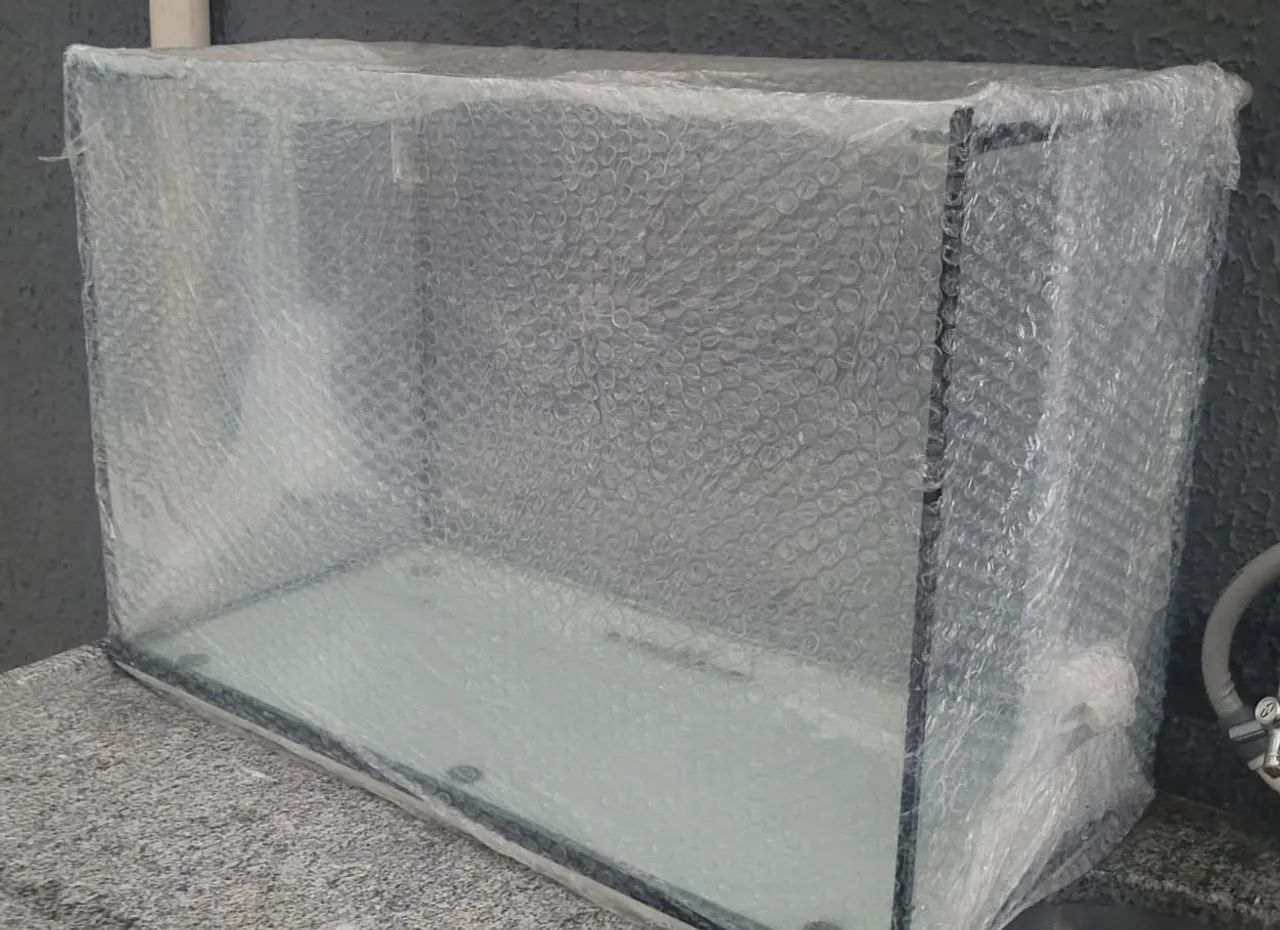 Aquário 72L Novo Completo (Bomba, Filtro, Substrato, Tocas e Ornamentos)