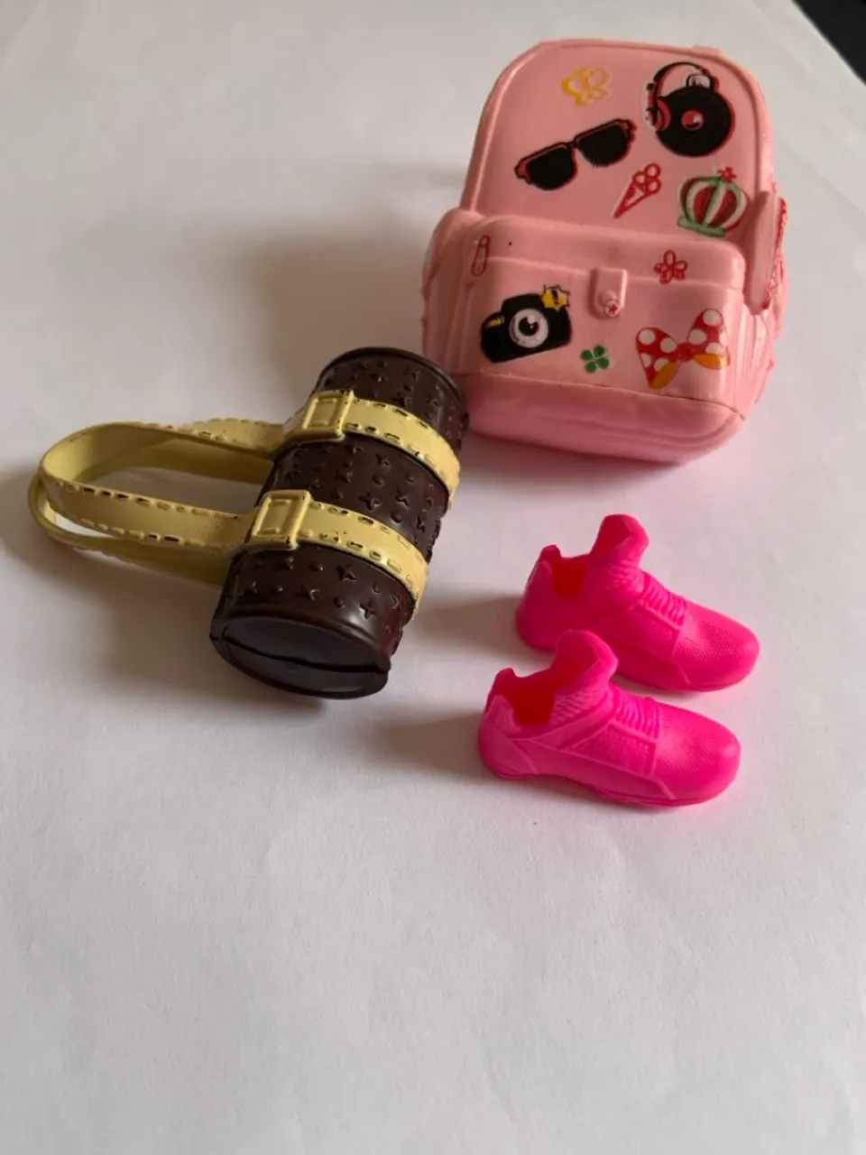 BOX 3 - mochila escolar + Bolsa de Ginásio + Tênis Esportivo Barbie ?