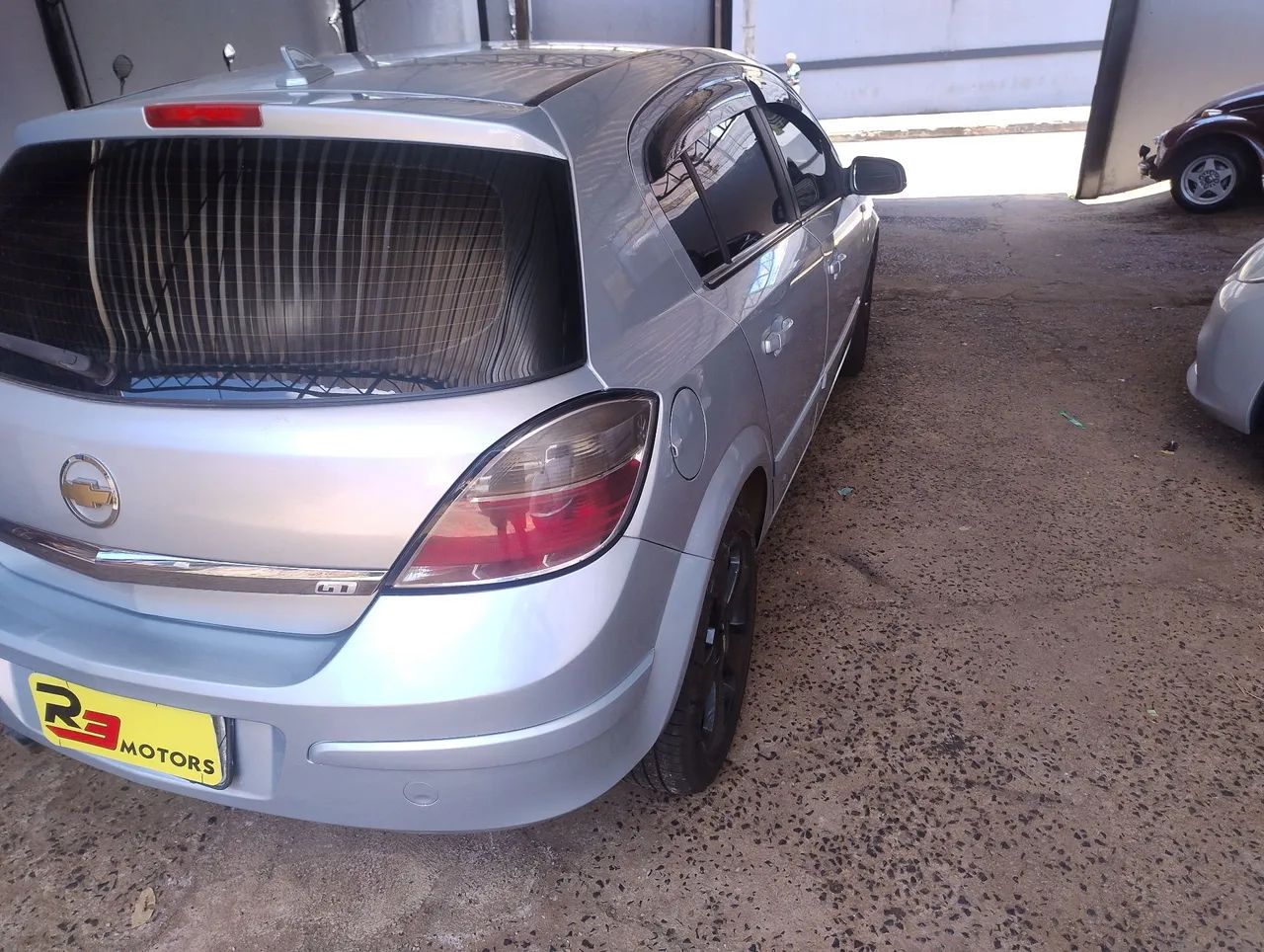 Vectra GT 2009 $32.500 - Foto 3
