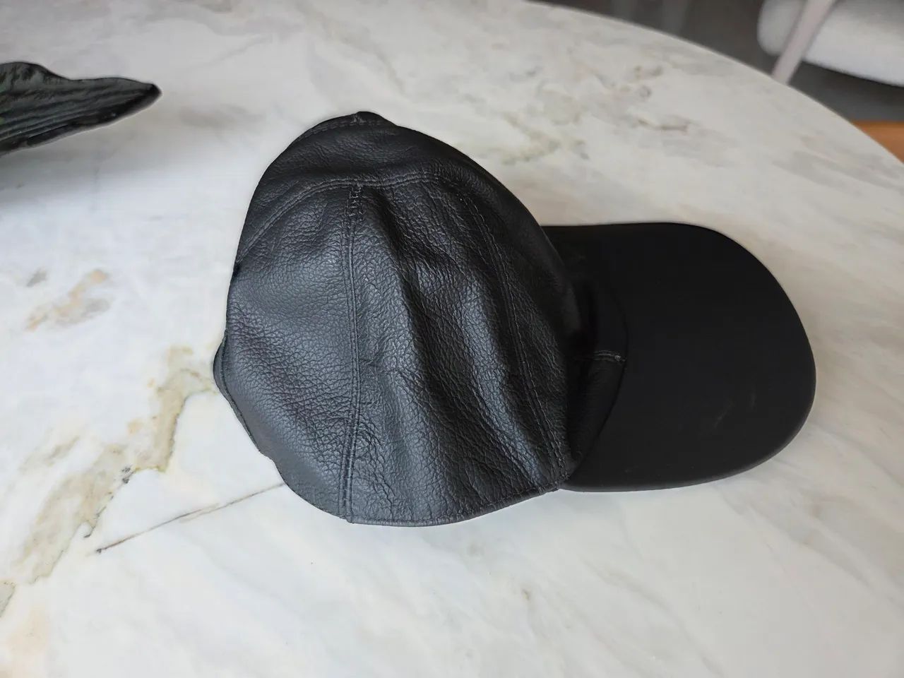 Boné preto couro legítimo  - Foto 2