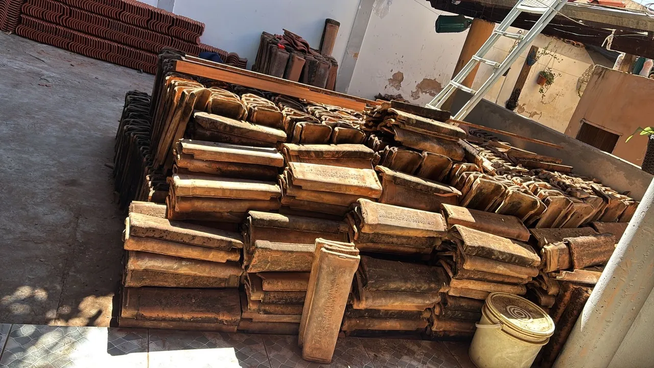 Telhas de barro antigas