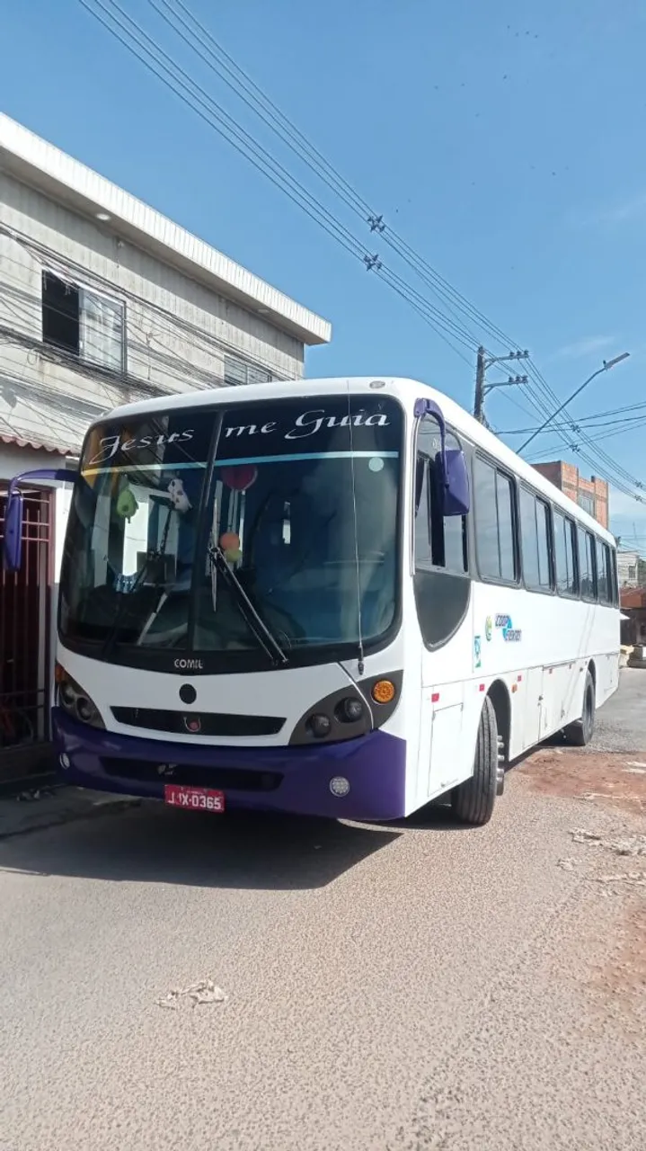 Vendo Ônibus Comil