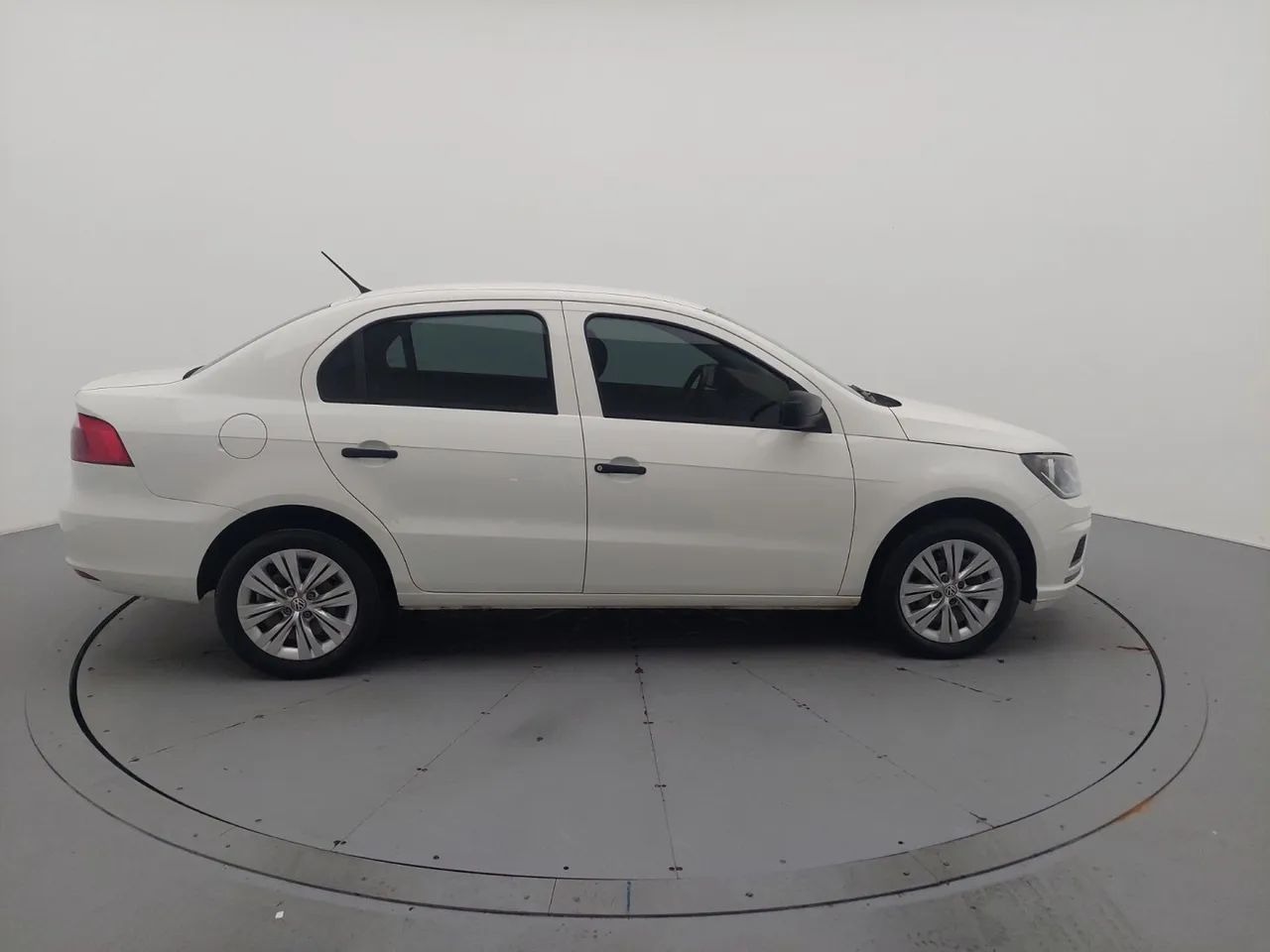 Volkswagen Voyage 1.0 Flex 12V 4p, foto 6 de 18