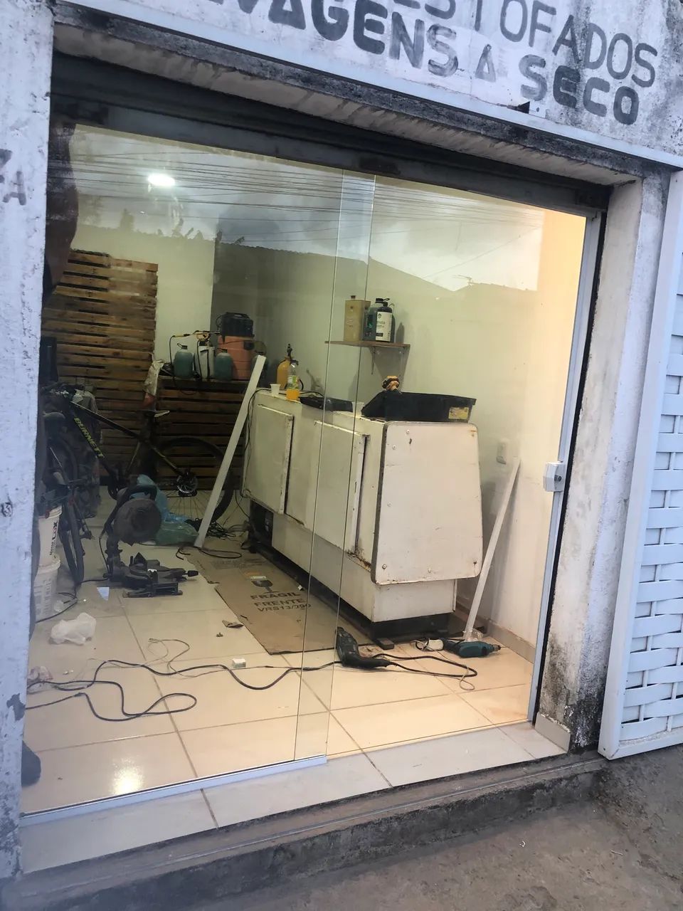 Portas e vitrines para comércios. - Foto 2