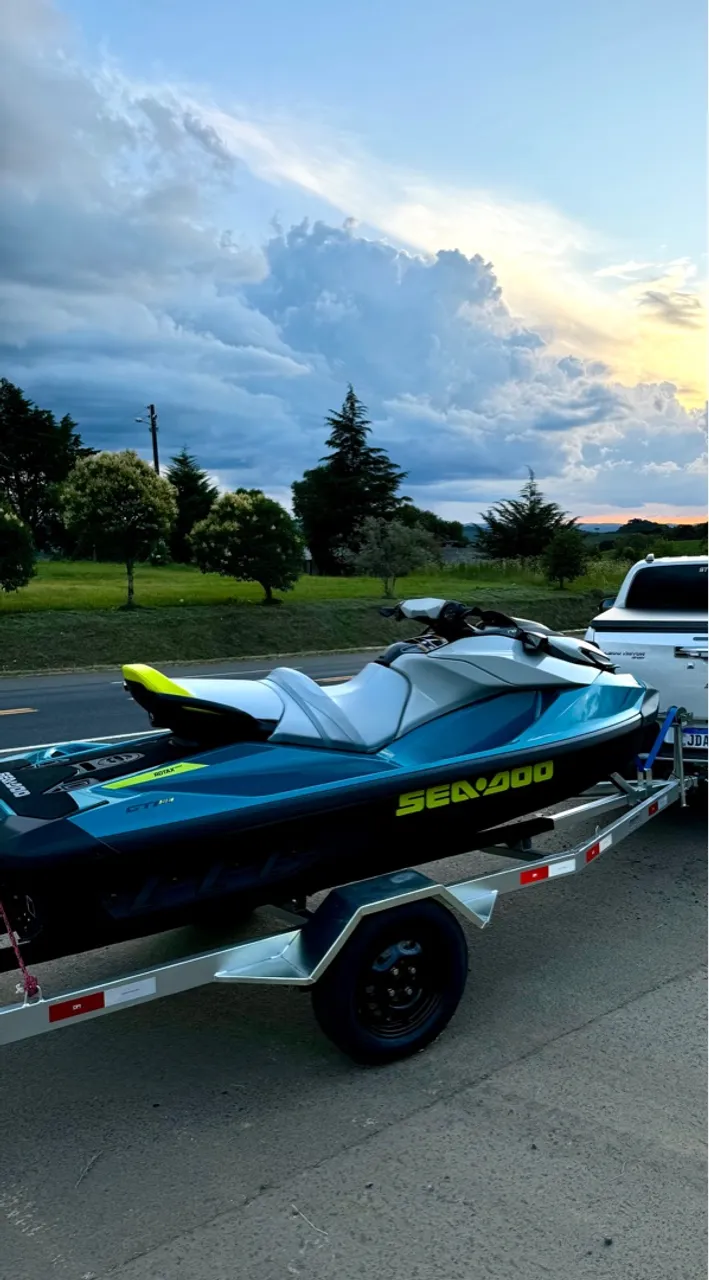 Jet Ski Sea-Doo GTI SE 170 -2025 + carreta reboque apenas 18 hrs de uso