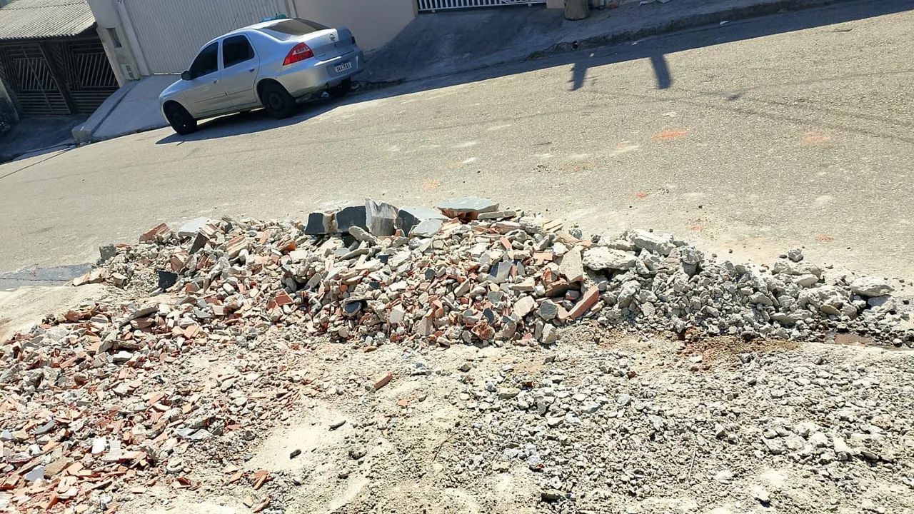 Tiramos seus entulhos. - Foto 2