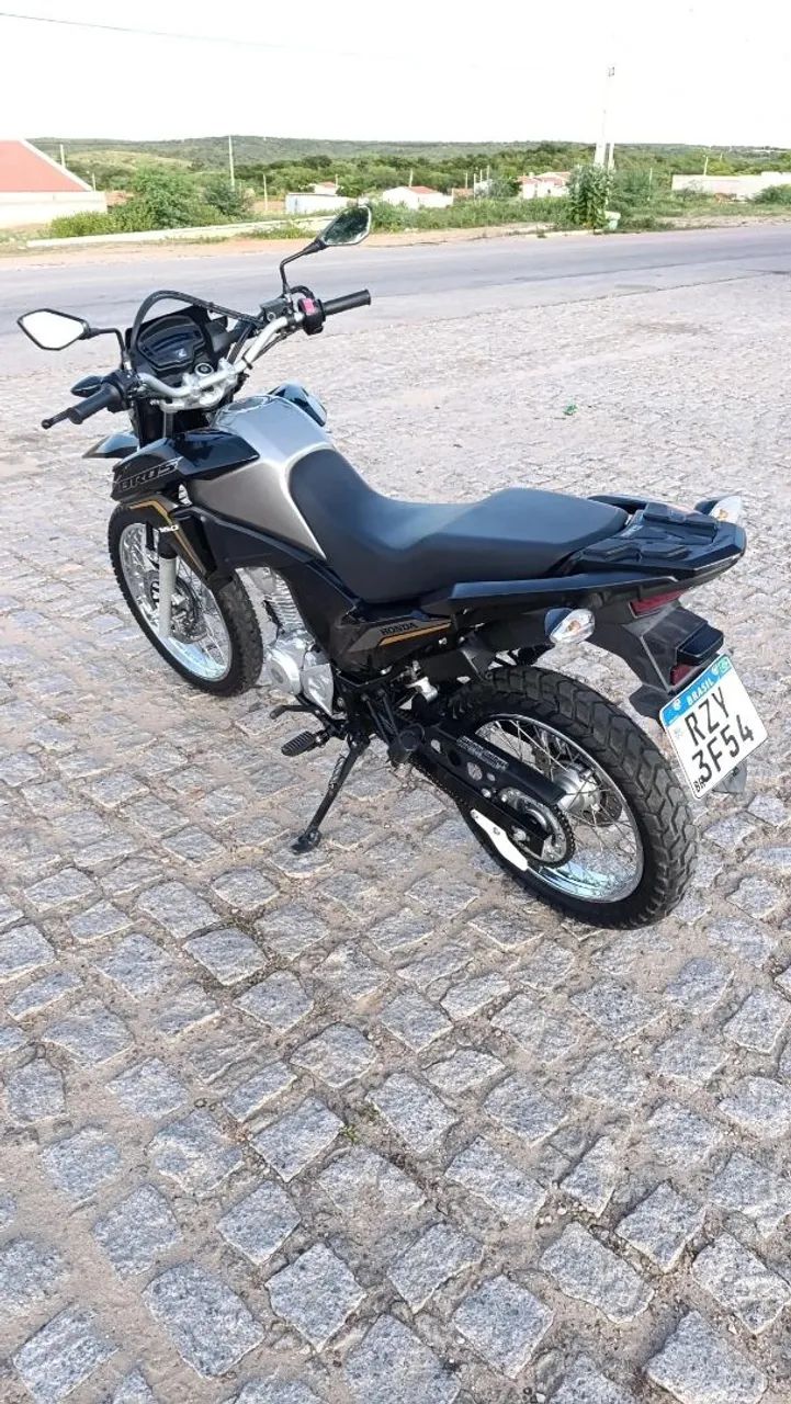 Bros ano 2023/23 com apenas 4.380 km rodados  - Foto 3