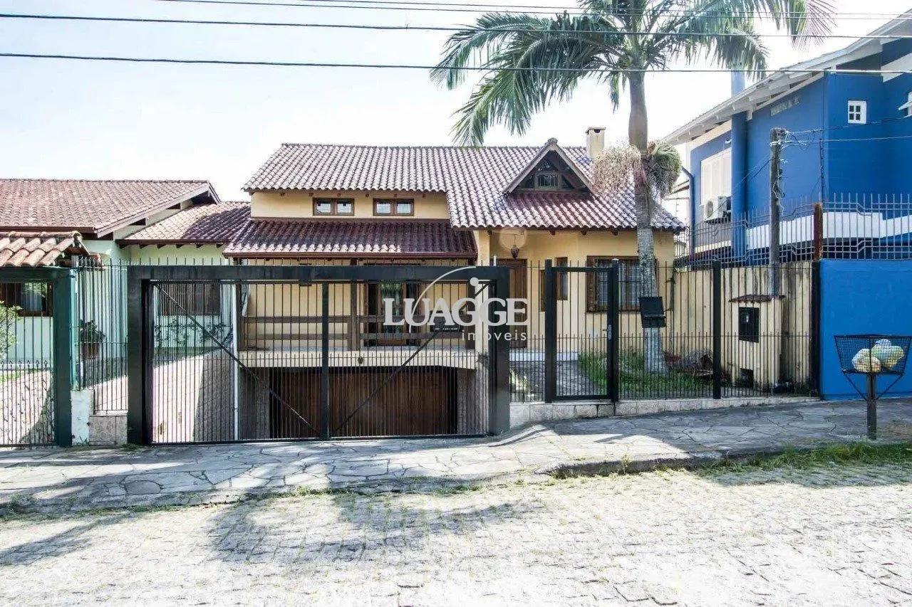 Casa para Venda com 3 dormitórios, sendo 1 suites, e 3 vagas no bairro Imperial Parque