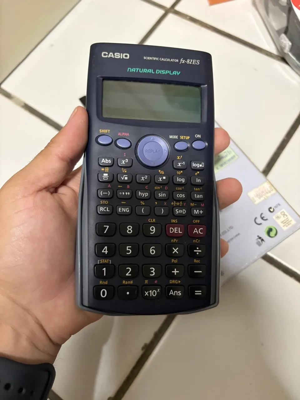 Calculadora Científica Casio fx-82ES