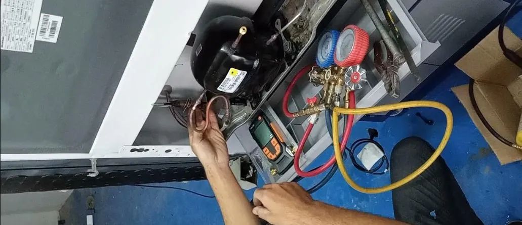 Troca de Compressor Geladeira/Freezer/Ar condicionado  - Foto 3