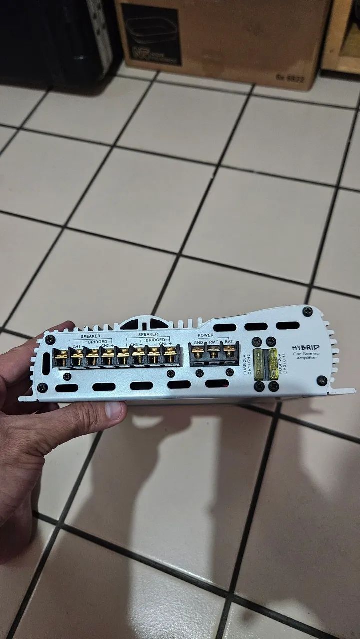 Amplificador de som automotivo 800W modelo AB4100H Boog - Foto 3