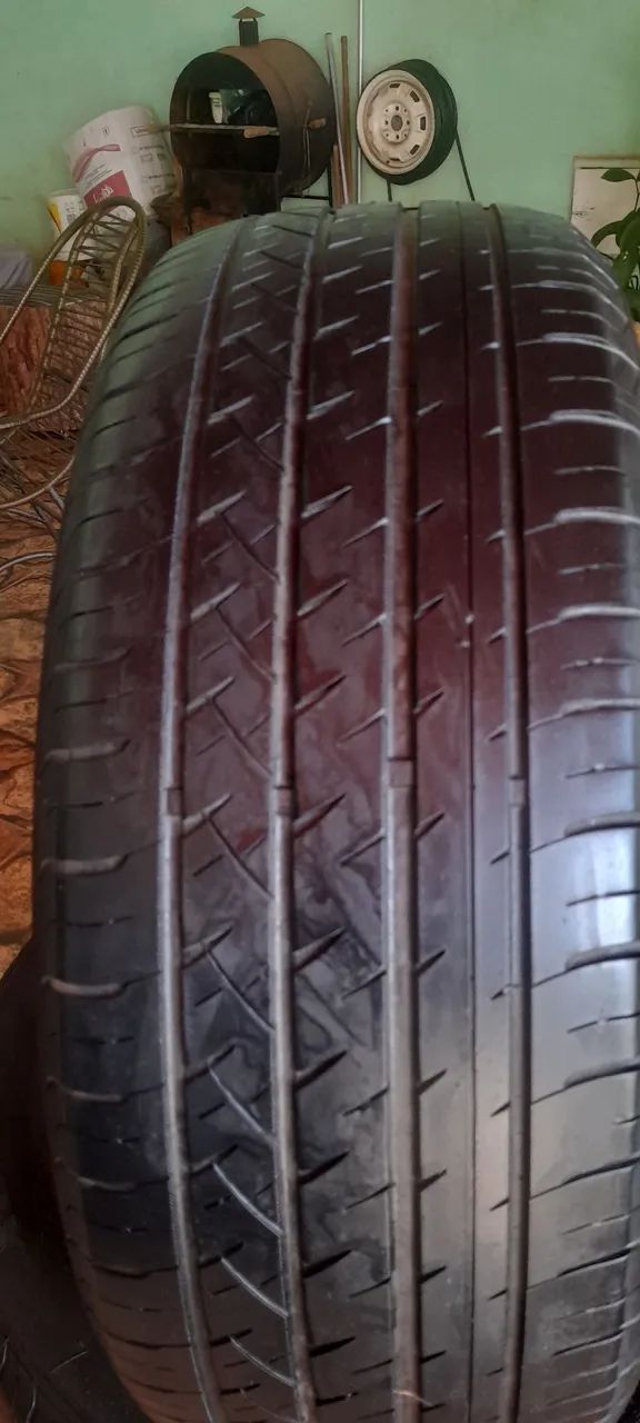 VENDO PNEUS ARO 19 235/50 ZR19 103 W XL EM BOM ESTADO. - Foto 2