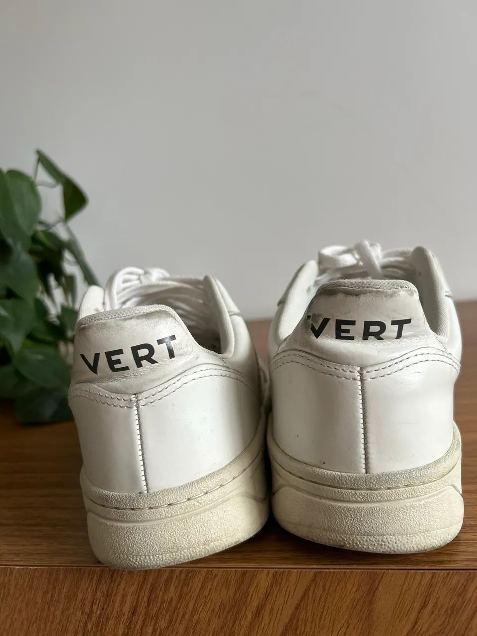 Tênis VERT 36 Off White de Couro Legítimo Original - Foto 4
