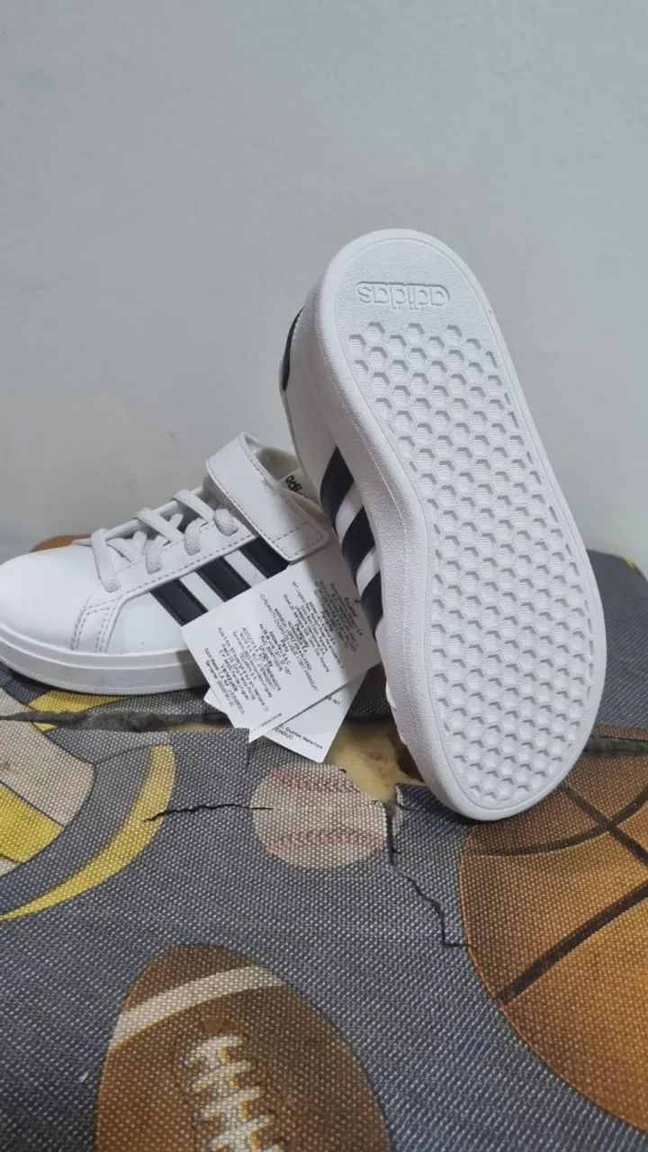 Tênis infantil adidas