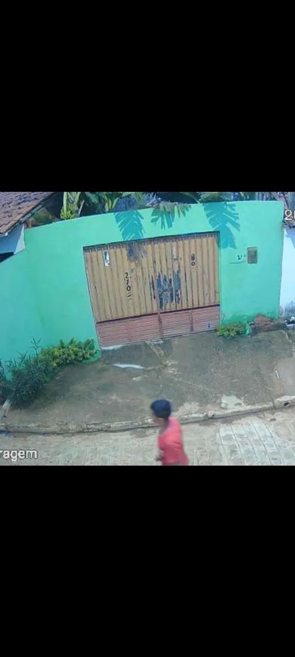 VENDO UMA CASA 