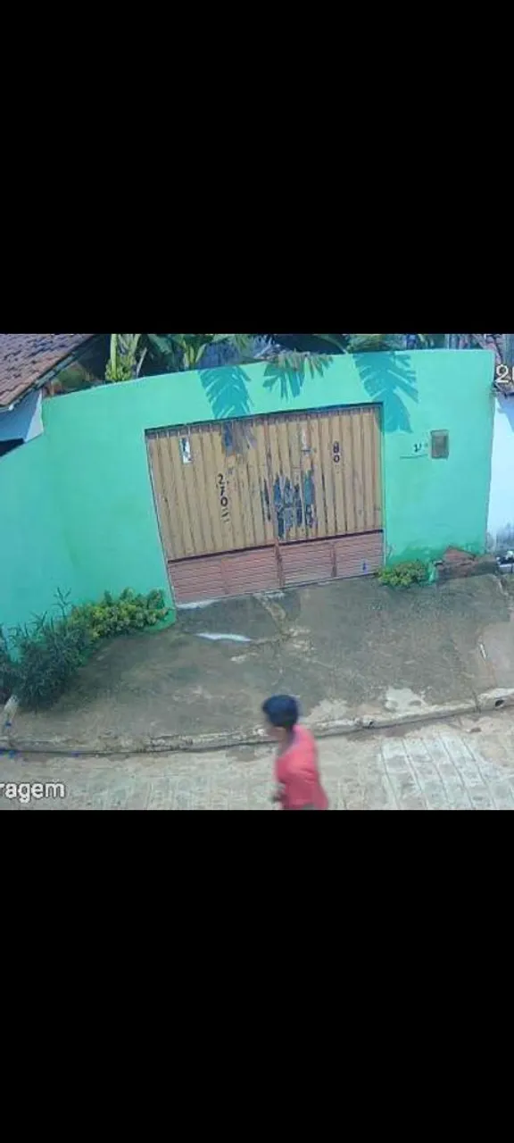 VENDO UMA CASA