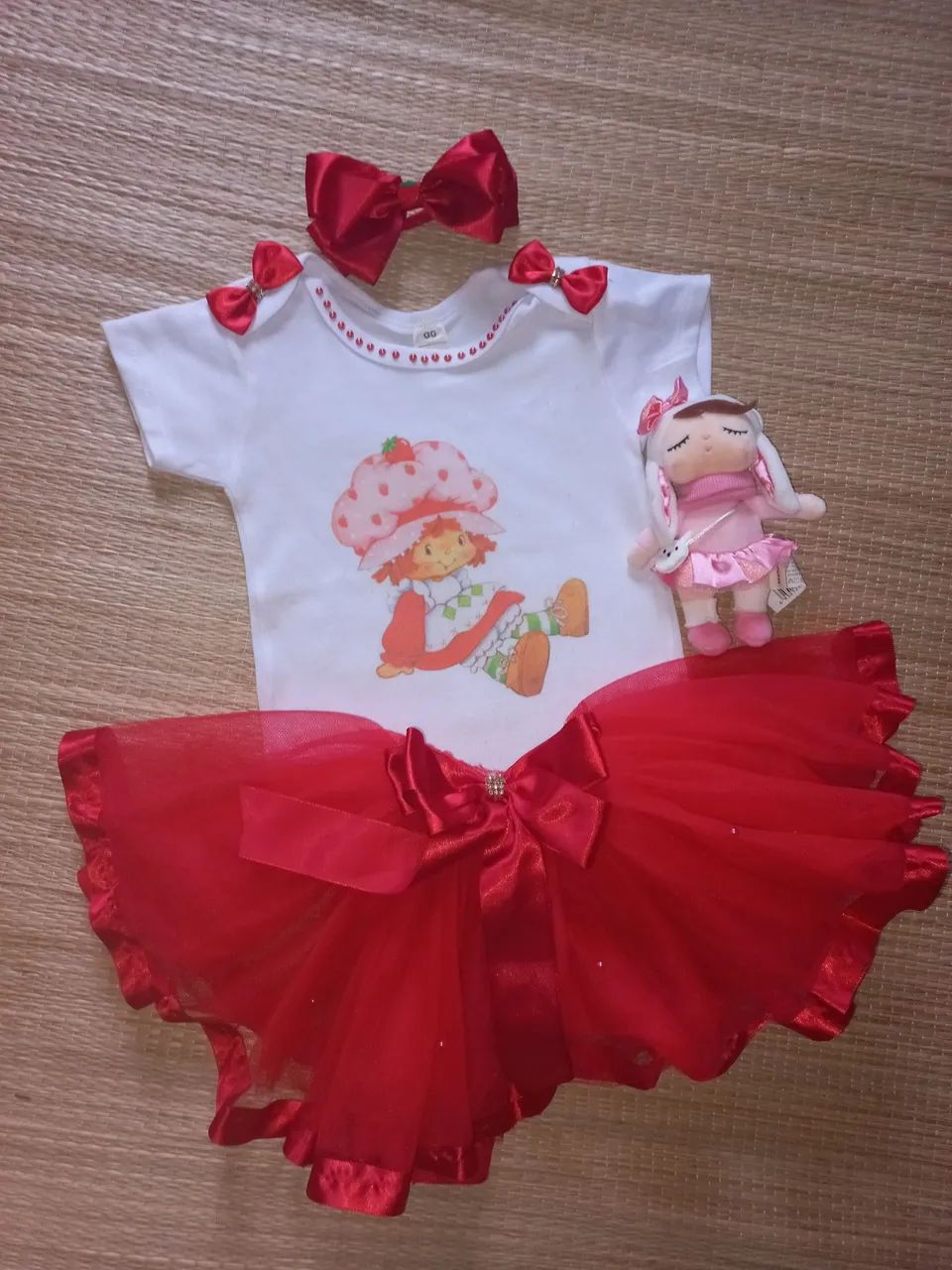 Roupa Tematica Moranguinho Vintage