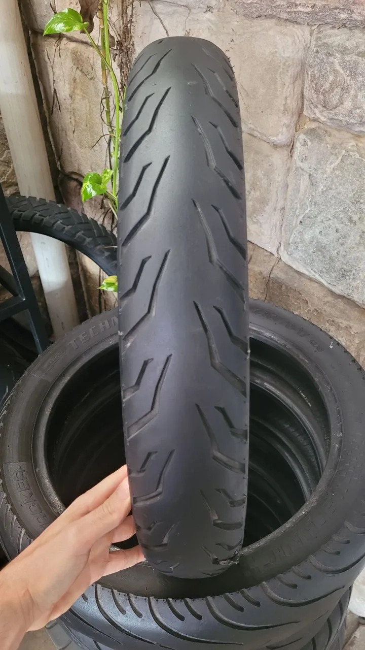 Pneu traseiro rinaldi SEM CAMARA 90/90/18 fan, titan e outras