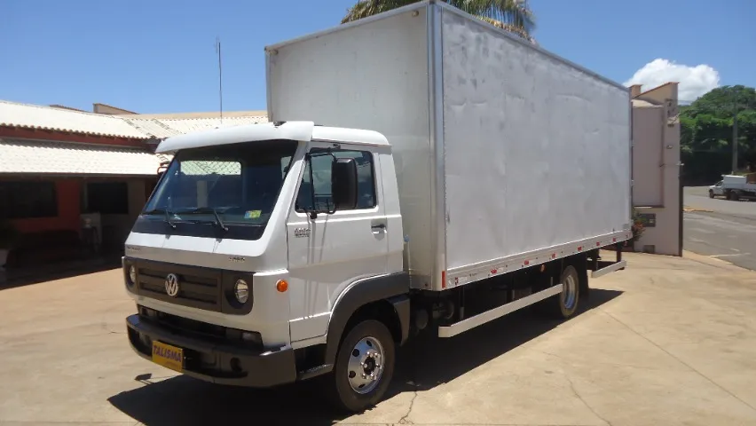 VW 9160 ANO 2013 BAU 250000 KM