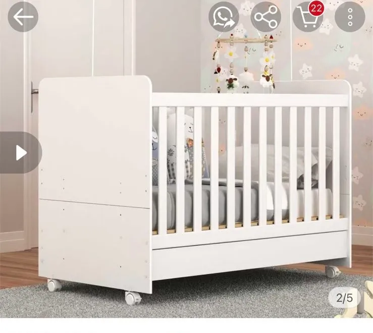 Berço Infantil Branco com Rodinhas
