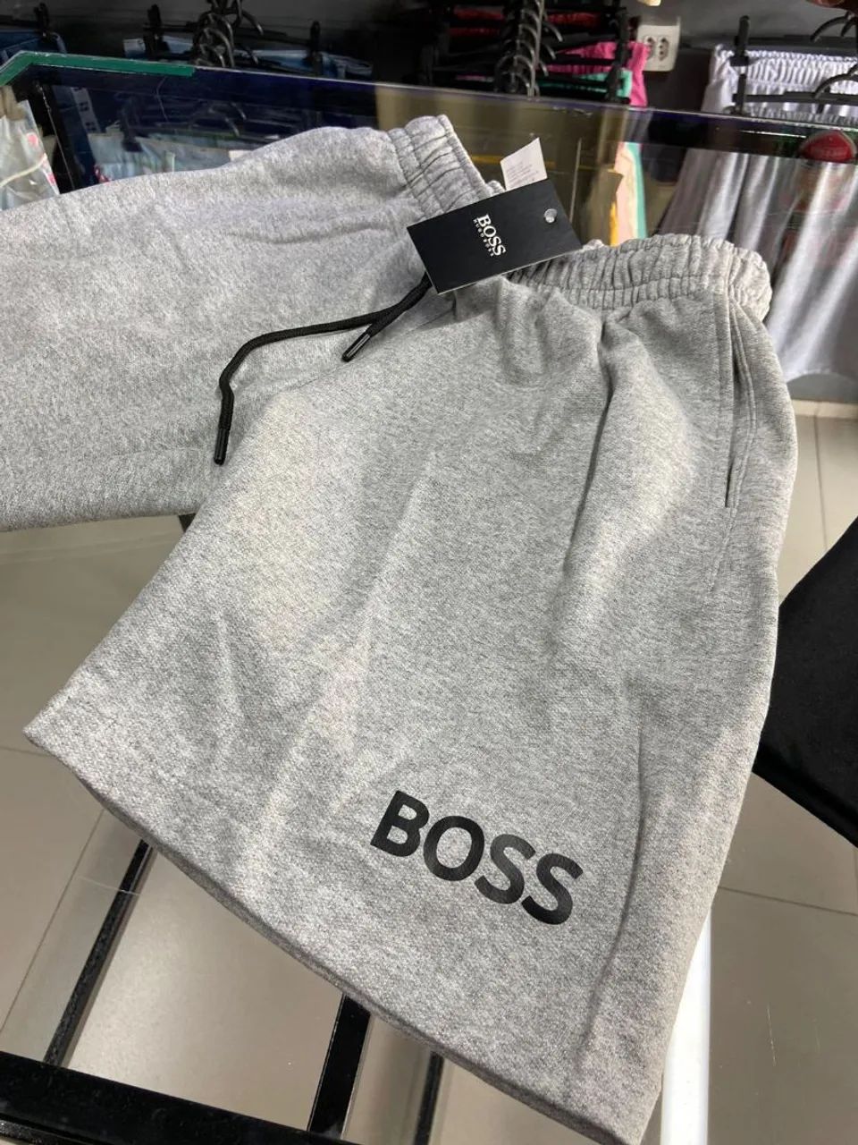 Bermuda moletom Hugo Boss - Foto 3