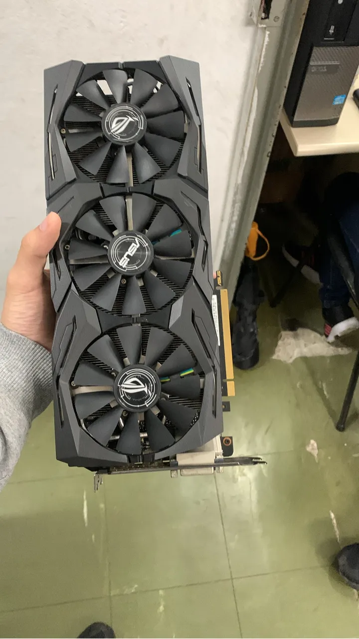 ASUS ROG STRIX GTX1080 箱無し Amazon | ASUS R.O.G. STRIXシリーズ NVIDIA GeForce GTX1080