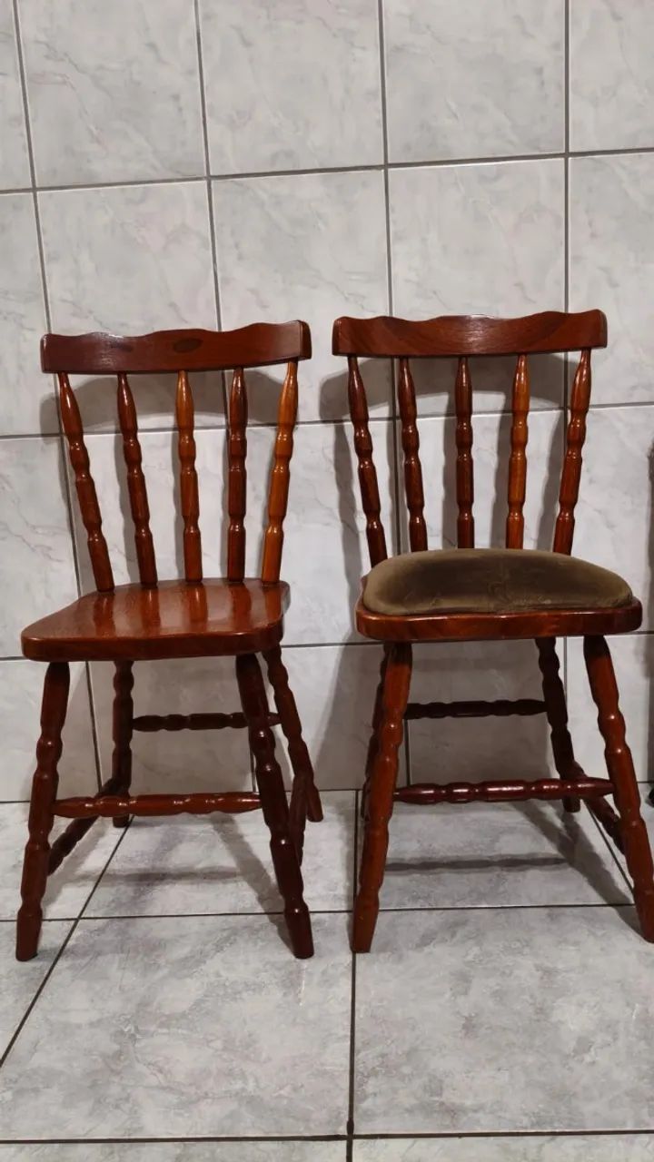 conjunto 2 cadeiras de madeira maciça 
