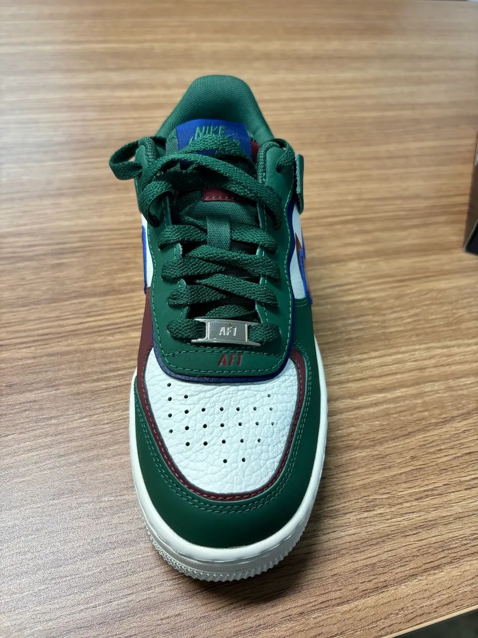 Tênis Nike air force 1 cor exclusiva sem uso , custa mais de 800,00 na loja  - Foto 3