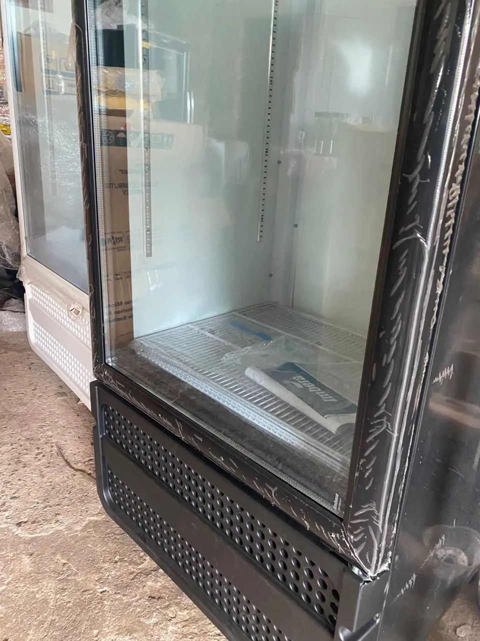 Expositora Refrigerada 453 Litros Imbera VRS16 Preta - Bivolt - Foto 3