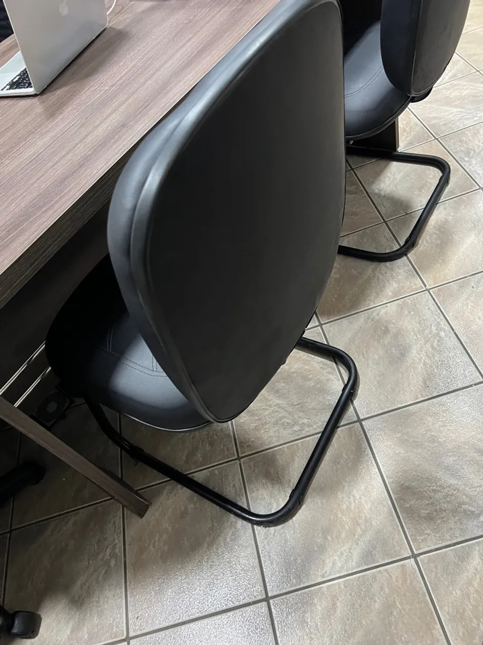 Cadeira de Escritório Ergonômica e Confortável