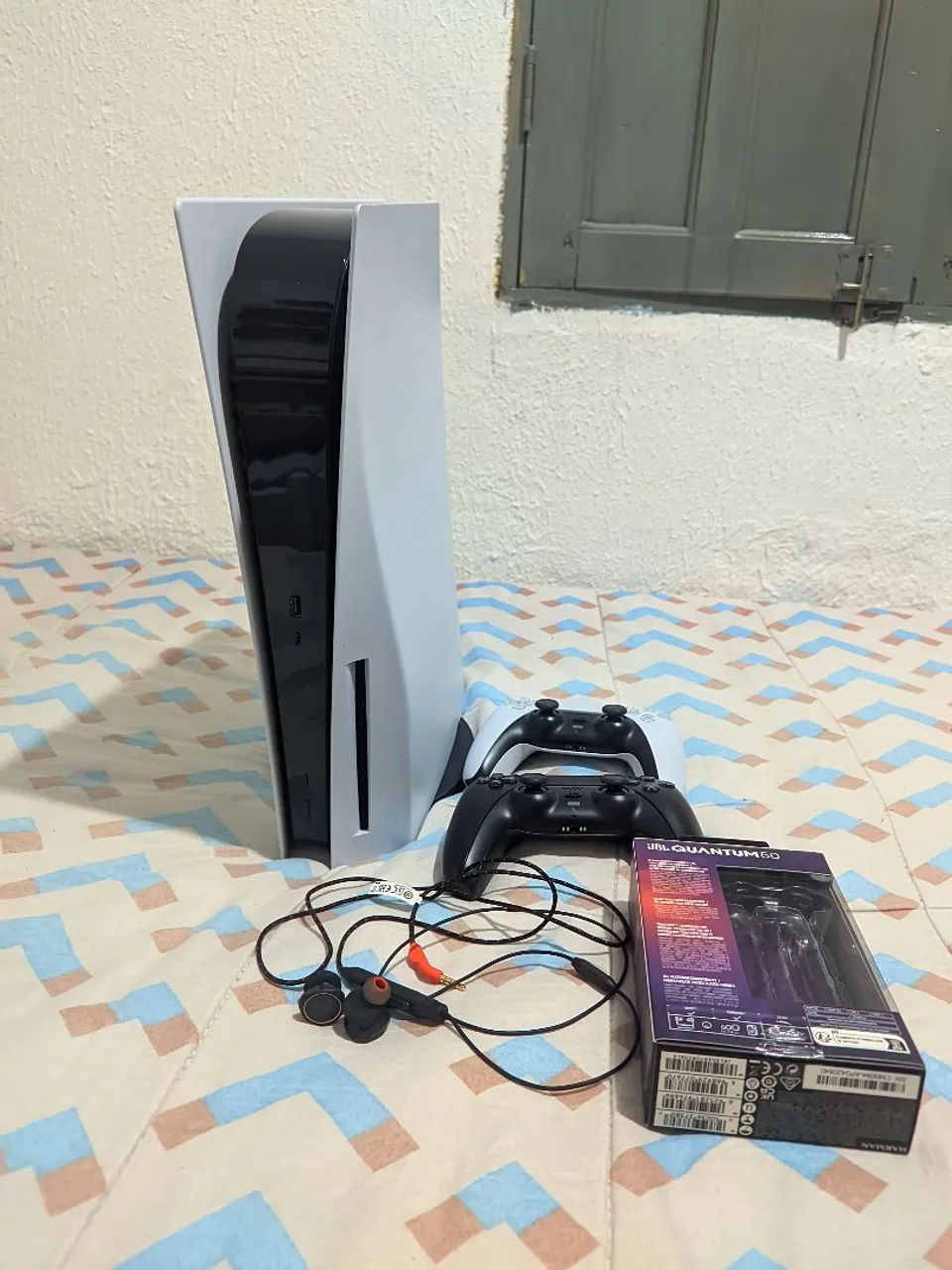 Playstation 5 + fone JBL