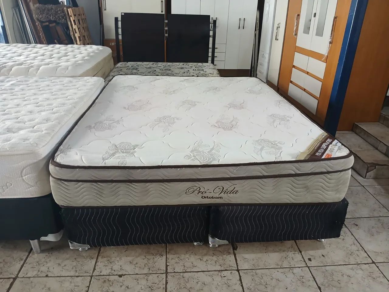 Cama box Queen size Colchão Ortobom 
