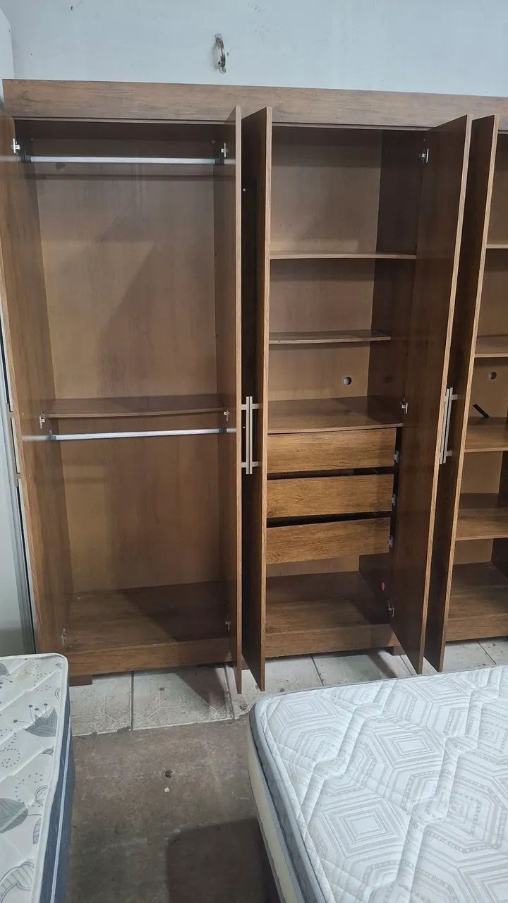 Guarda-Roupas 6 Portas conservado - Foto 3