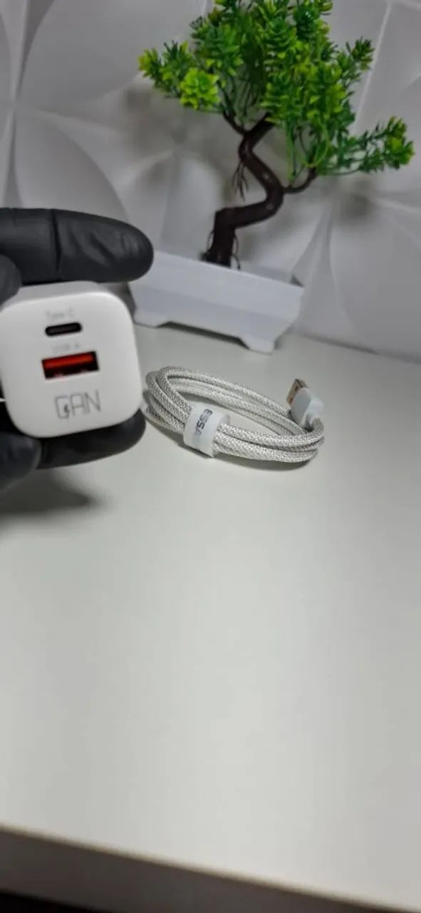 Carregador Rápido 20W GAN com Cabo USB-C