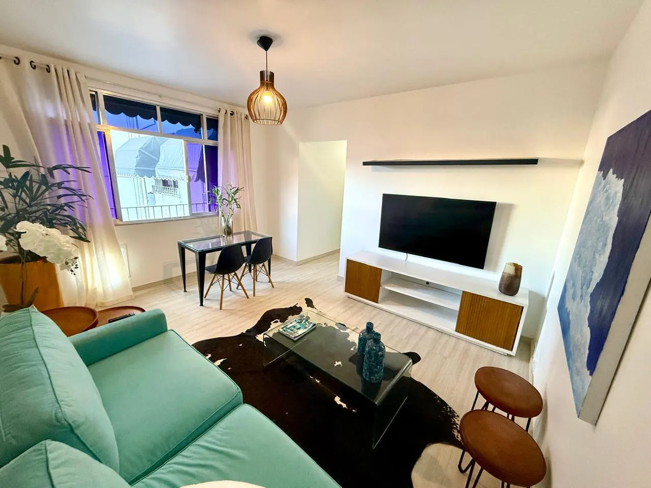 Apartamento mobiliado 02 quartos em Copacabana - Rio de Janeiro - RJ
