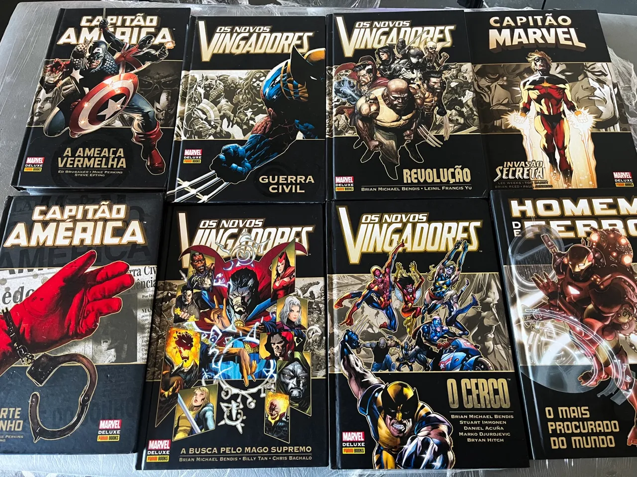 Quadrinhos Marvel -lote 9 encadernados de hqs Marvel deluxe
