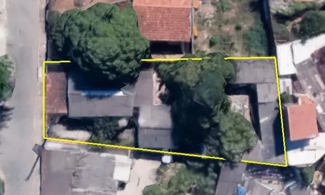 CASA/LOTE A VENDA