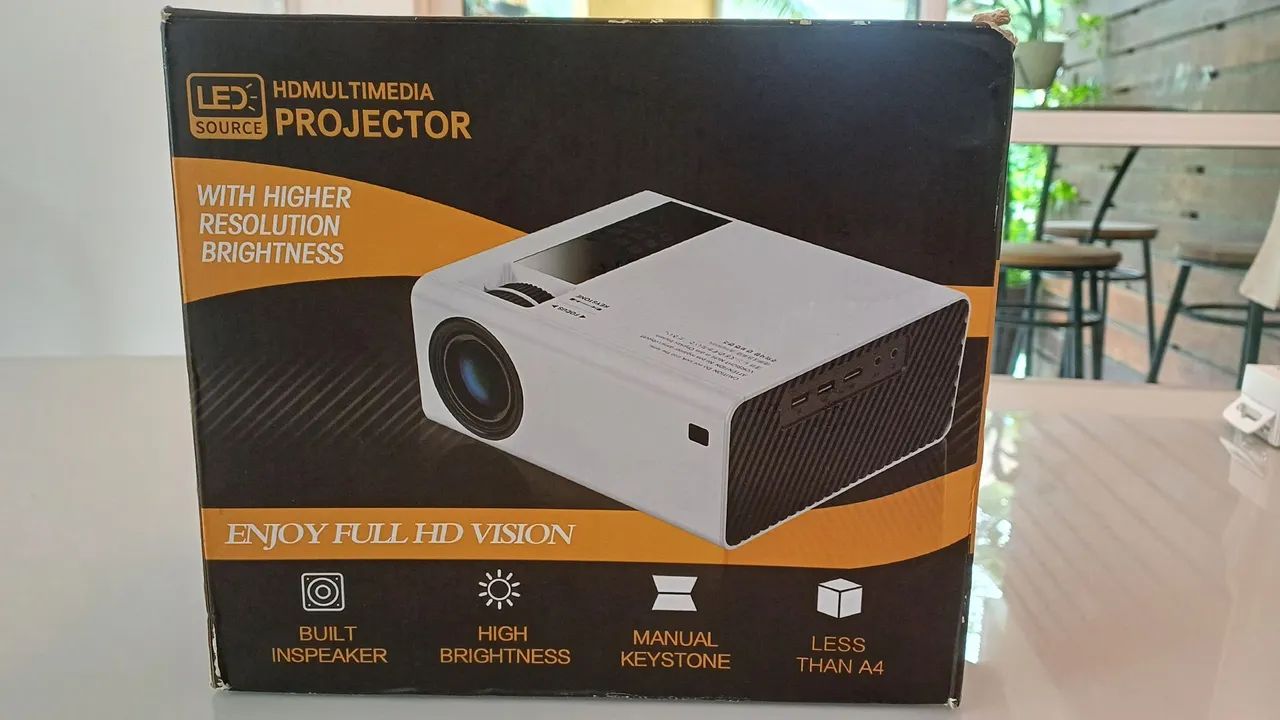 ProjetorProjetor LED HD Multimídia - Em ótimo estado64313033568897121