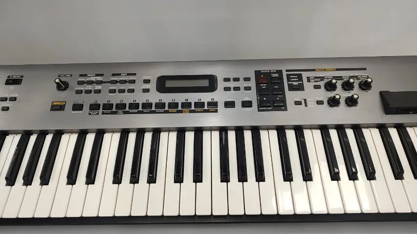 SINTENTIZADOR ROLAND  - Foto 3