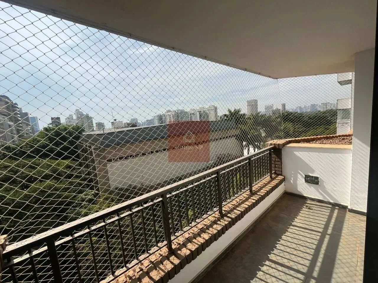 Apartamento de Alto Padrão no Jardim Europa ? 250 m² | 4 Dormitórios | 3 Suítes | 2 Vagas