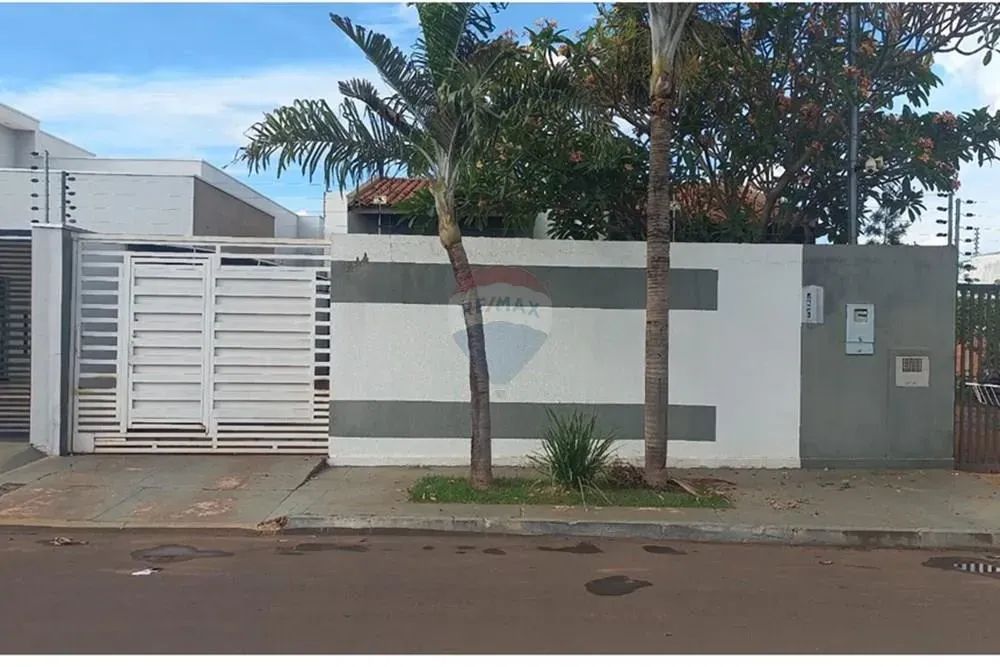 Remax negocios vende Casa no jardim Adriana