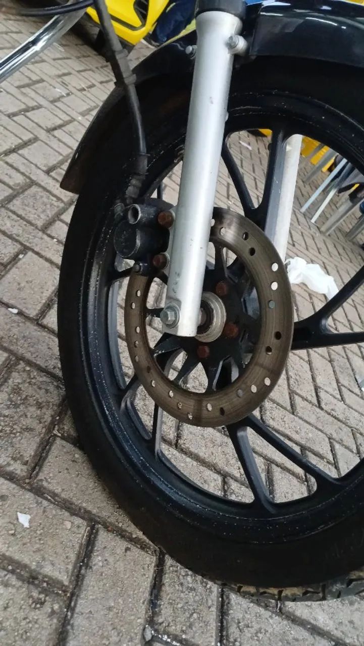 Vendo fan 125 ks ano 2013 completa detalhe, detalhe de uso motor feito a 3 meses completo. - Foto 5