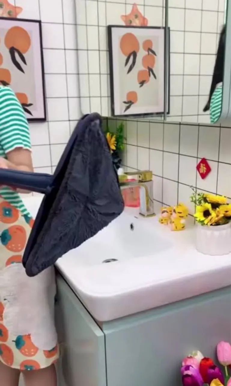 Esfregão Giratório 360° para Limpeza de Banheiro - PAGUE SÓ NA ENTREGA  - Foto 4