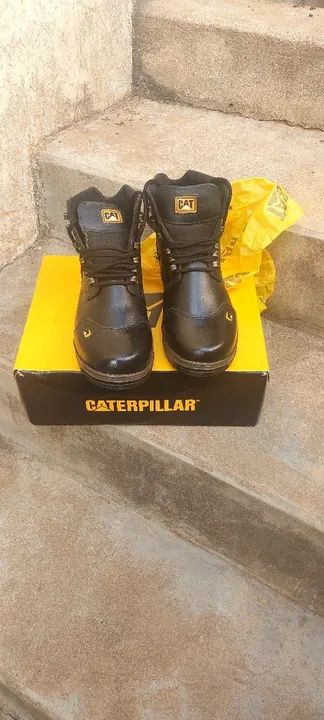 Bota masculina nova 39