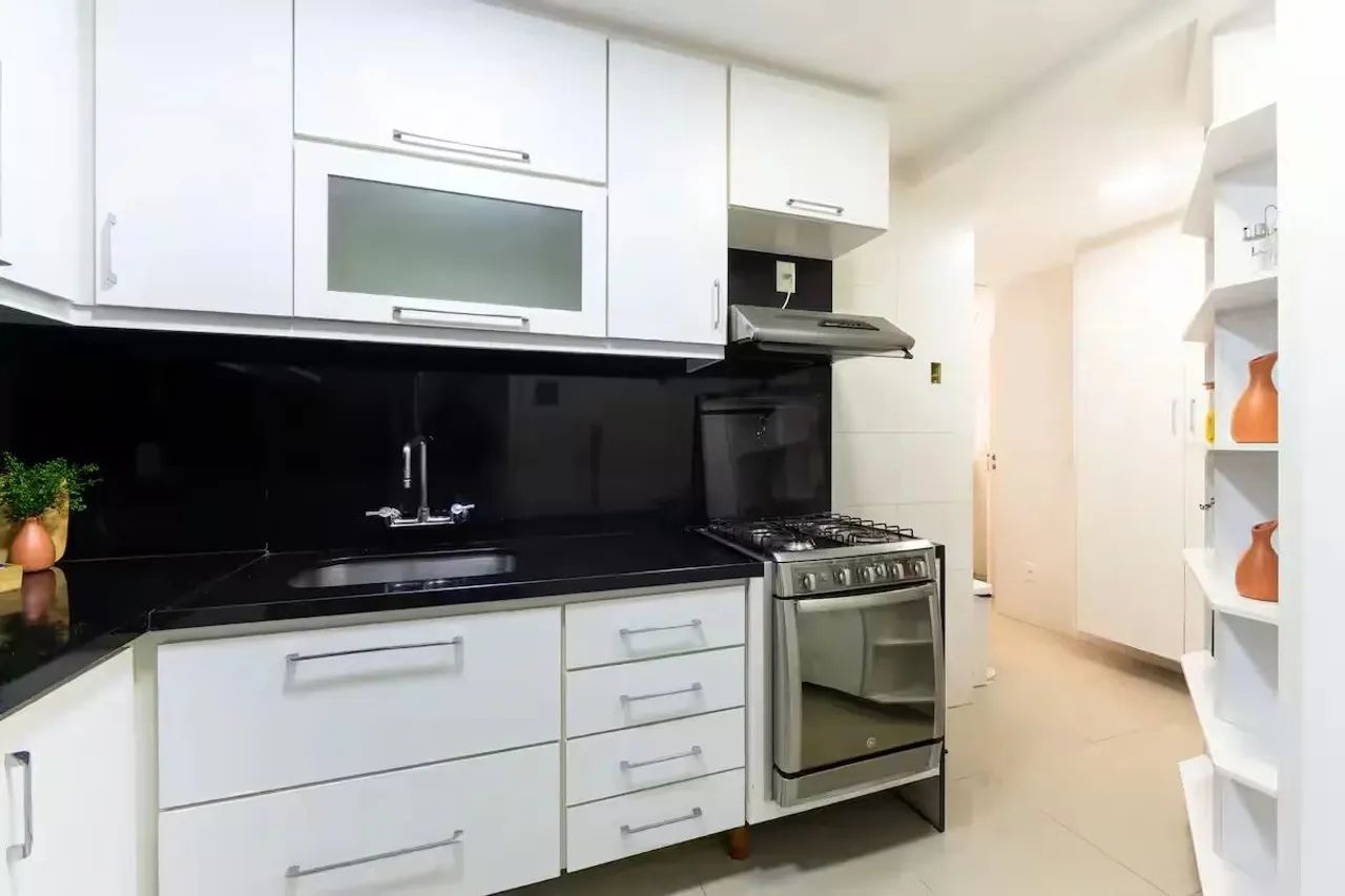 Apartamento (Padrão), com 2 quartos e 1 banheiros à Venda, 40 m² em Curitiba/PR - Foto 2