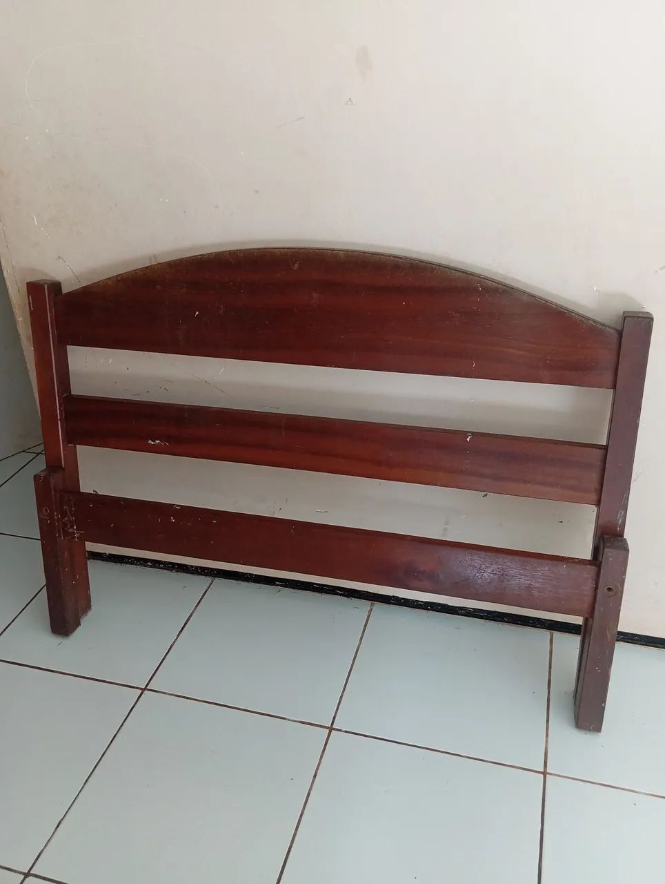 Cama de Madeira Maciça