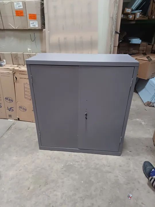 Armário de aço com 2 portas de abrir com chaves.( só novos ) - Foto 2