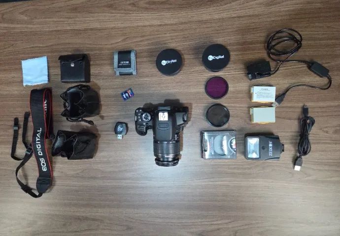 Camera Profissional Inteligente Canon T4i + Kit completo com Filtros, Flash e Baterias - Foto 4