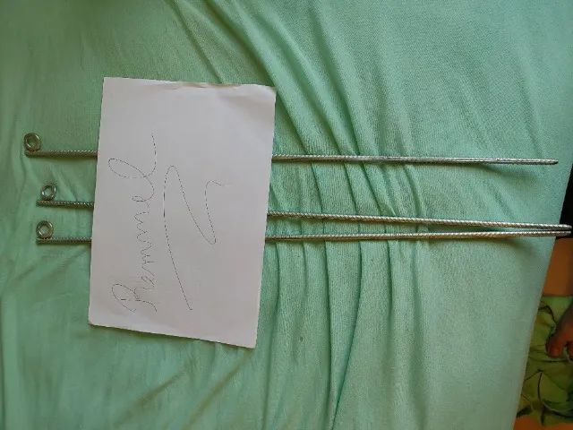 estaca para barraca e jardinagem 60 cm tutor - Foto 2