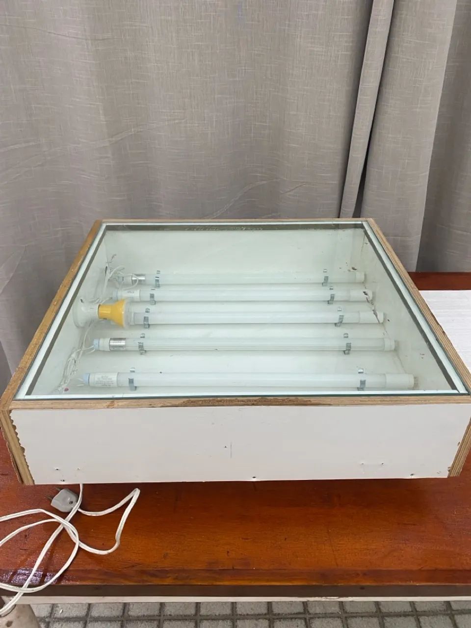 Câmara de Luz para revelar telas de serigrafia e molduras para telas serigráficas - Foto 2